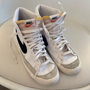 Nike High-Top Sneakers White, Black, and Yellow